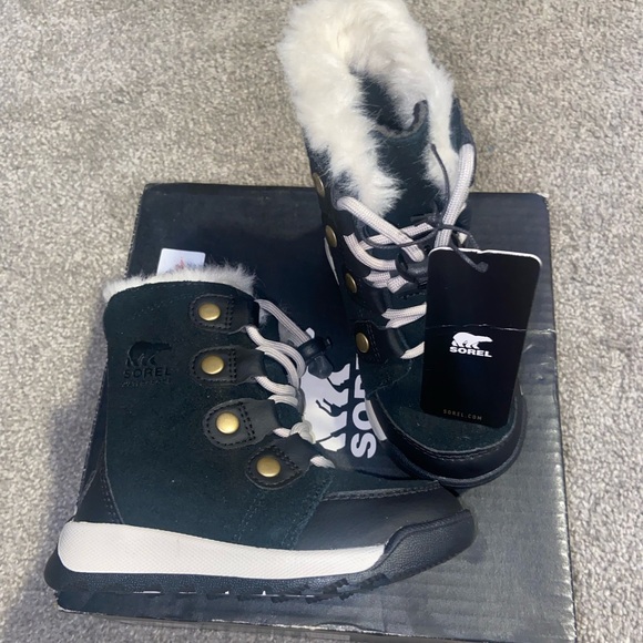 Sorel toddler boots - Picture 2 of 3